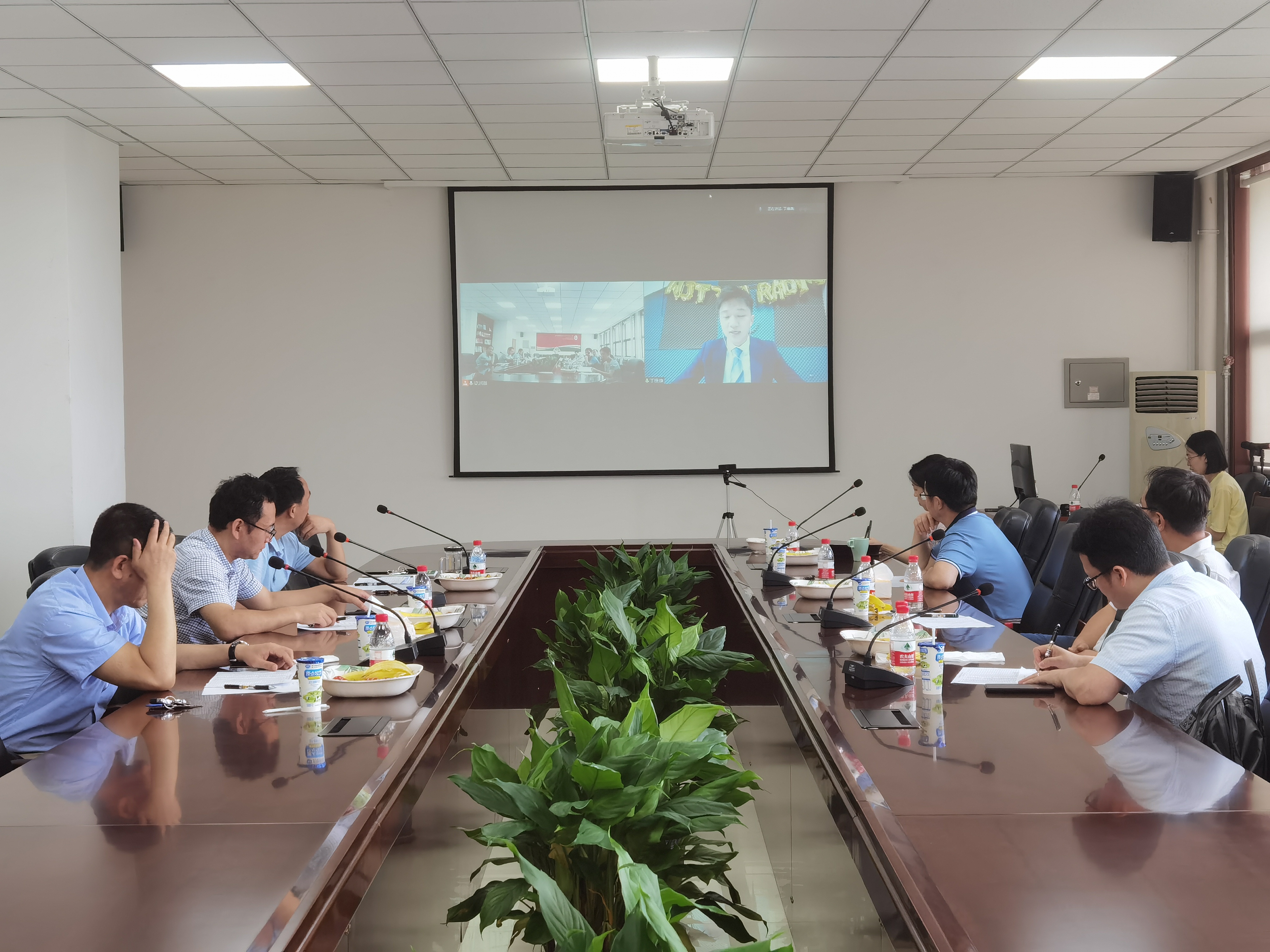 0bf97117b3a547c19669f29f19513f57.jpg 0bf97117b3a547c19669f29f19513f57.jpg