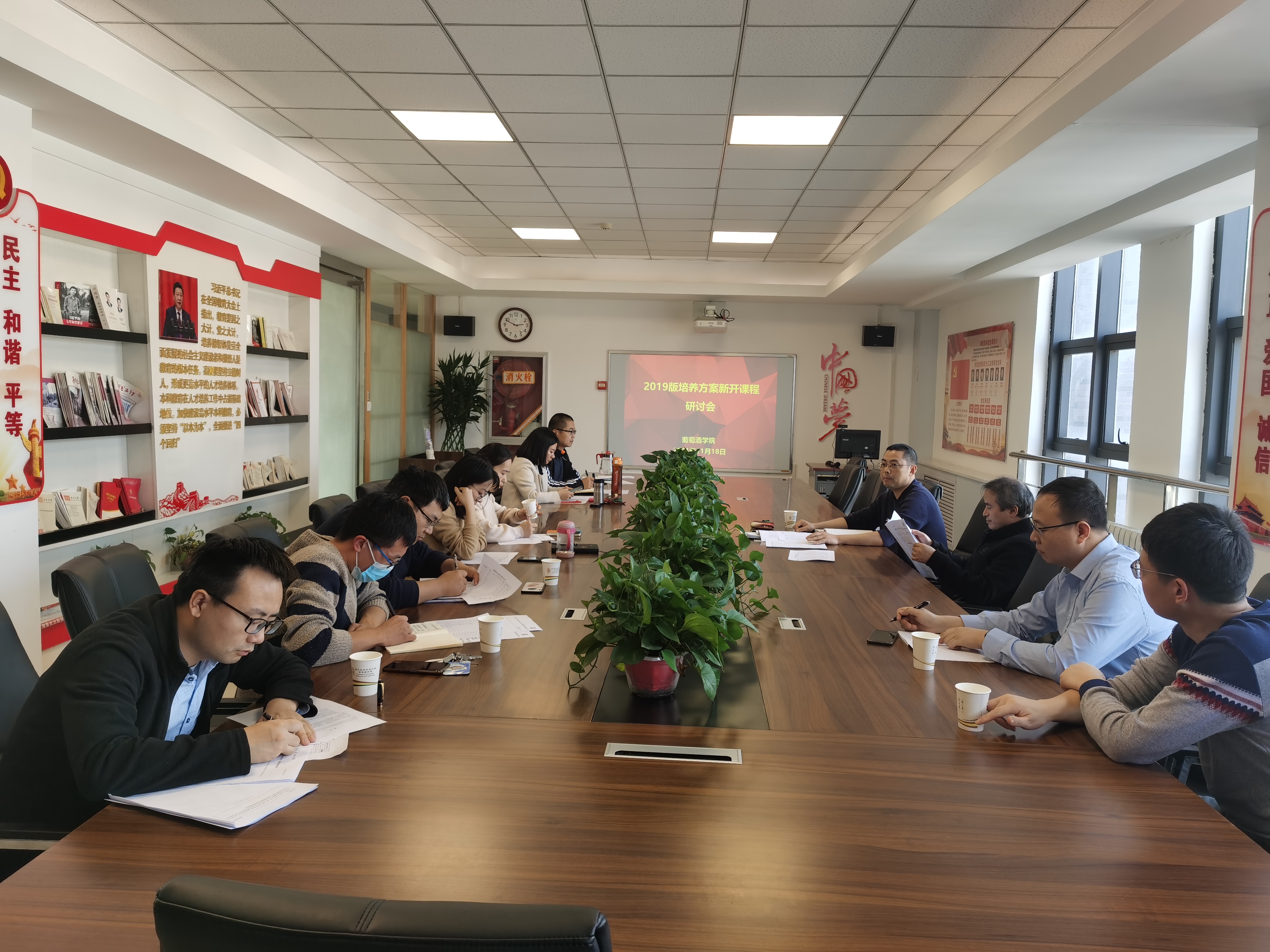 ce724644b6f24564adc60edc938e8a61.jpg ce724644b6f24564adc60edc938e8a61.jpg