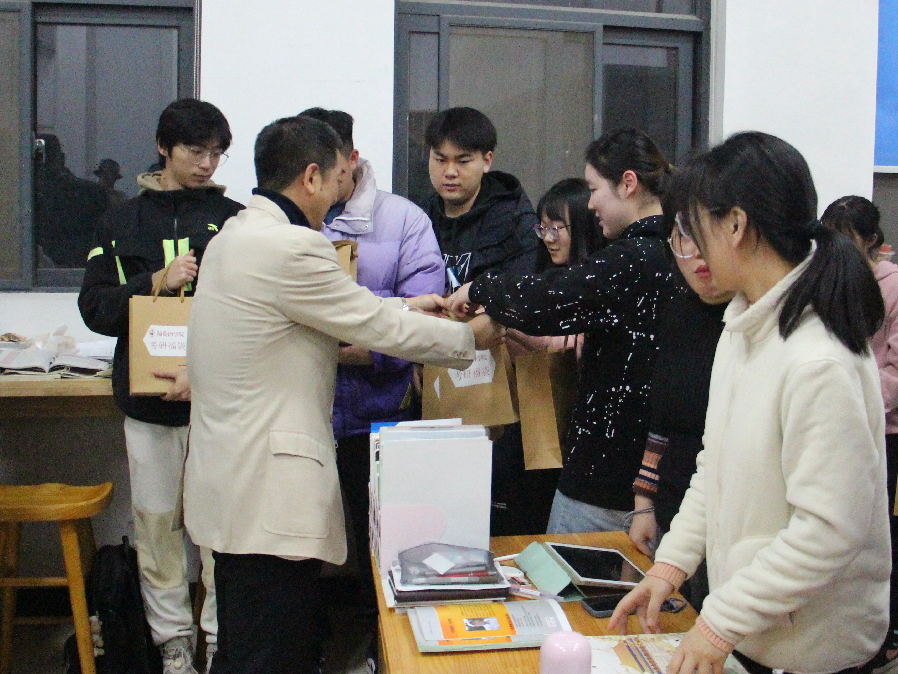 3c799fca9acd41ae8abbb085c25cb4c7.jpg 3c799fca9acd41ae8abbb085c25cb4c7.jpg