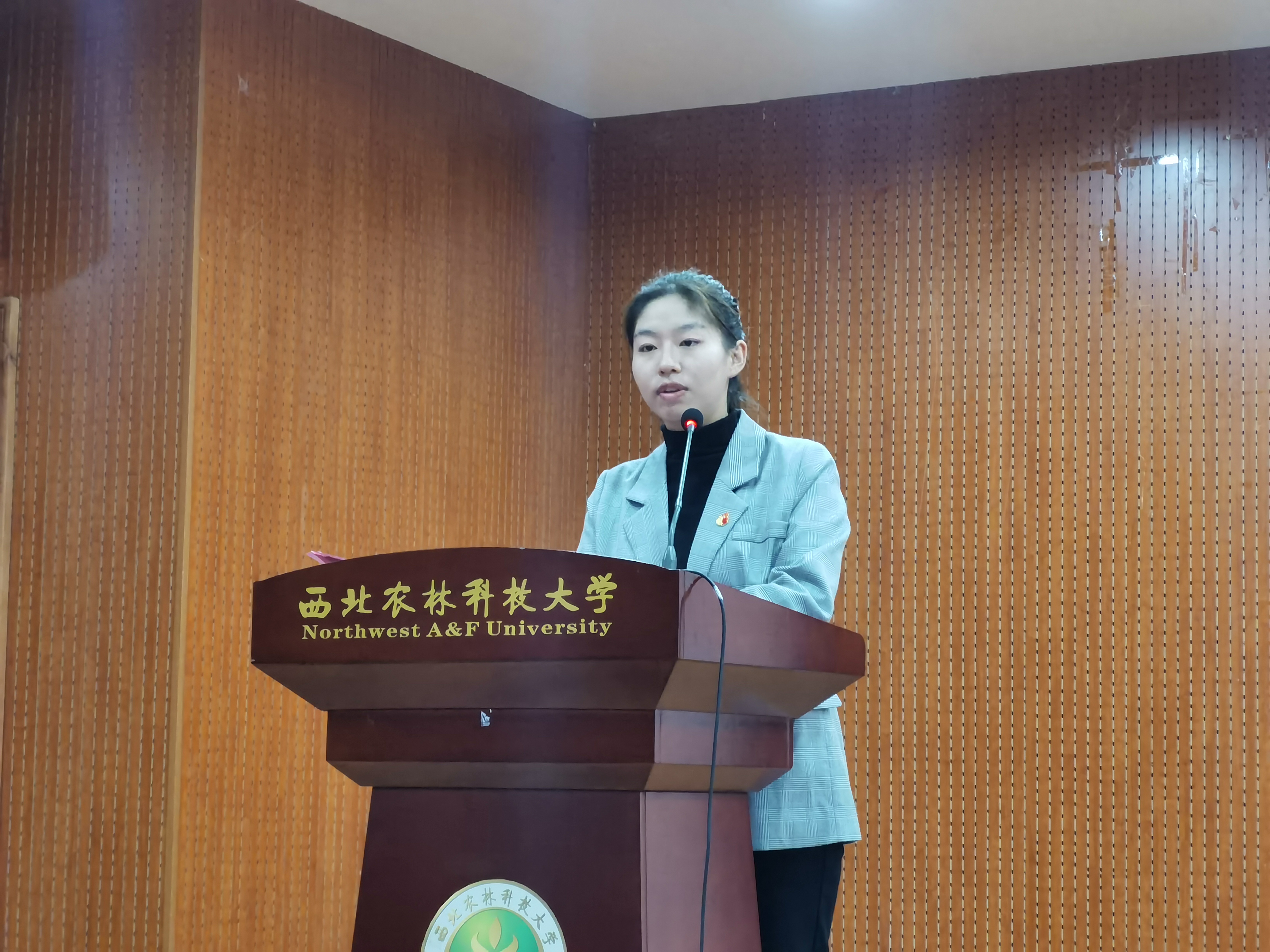 949bddf508e04486b43e2e452d07f62e.jpg 949bddf508e04486b43e2e452d07f62e.jpg